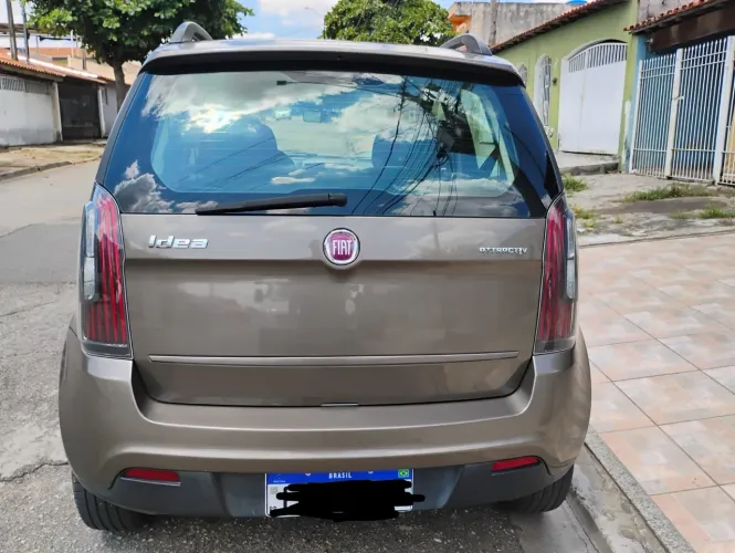 Fiat Idea Attractive 1.4 Fire Flex 8V 5P 2014