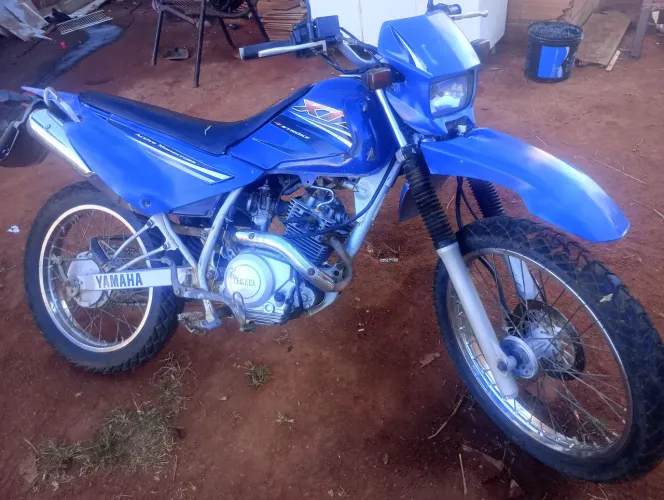 Xtz 125 moto usada 5500 emdias no meu nome estou vendo abaixo pq tem detalhes na moto ok