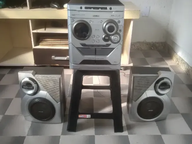 Philips FWM37 com defeito (não liga)