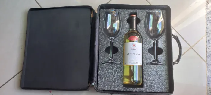 L125) Maleta para vinhos com taças Bohemia Titanio Czech Republic =>EXCLENTE MALETA