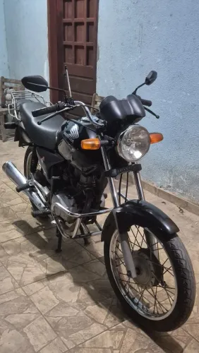 Honda CG 150 Titan KS, ano 2005.