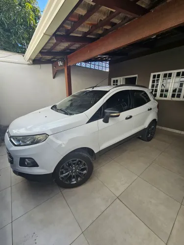 Ford Ecosport Freestyle 1.6 16V Flex 5P 2014