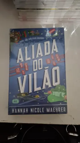 Livro Aliada do vilão