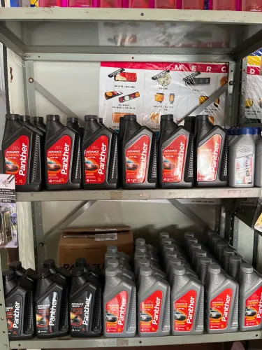 VENDO ÓLEO 20W50/ PARA MOTO E CARRO E 15W40 SOMENTE PARA CARRO