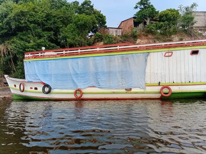 Vende/se barco funcionando tudo ok só no ponto de transferi $40 aceito proposta