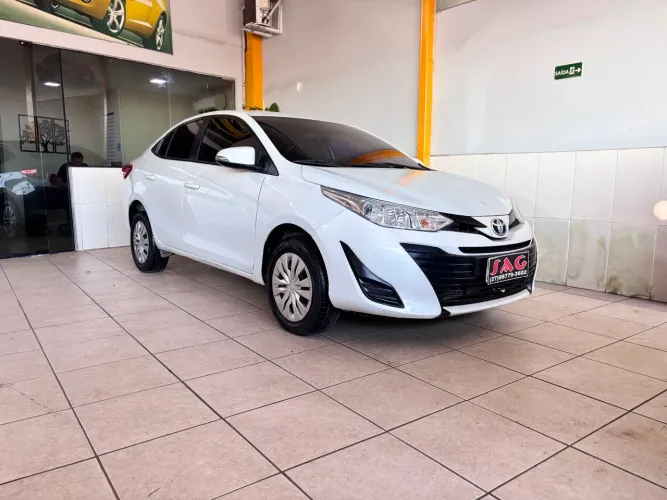 Toyota Yaris XL Live Sedan 1.5 Flex 16V 4P AUT 2022