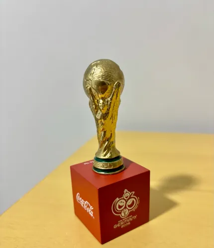 Mini Taça Copa do Mundo FIFA 2006 Alemanha ? Coca-Cola ? Original com Caixa e Certificado