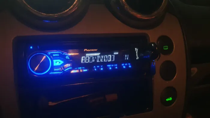 Toca cd mixtrax com Bluetooth 