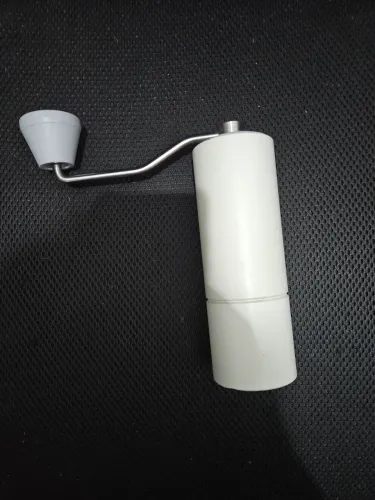 Moedor de café manual portátil branco Timemore chestnut C2