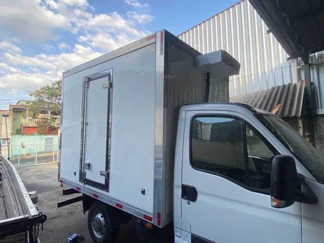 Baú Refrigerado Gancheiro para 3x4