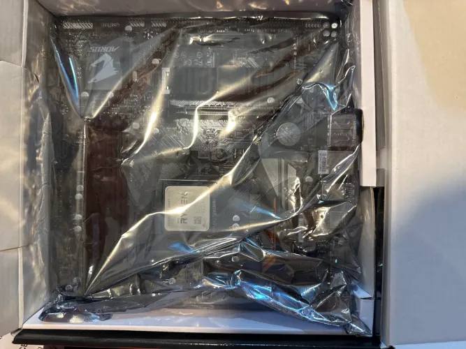Processador Ryzen 7 3800XT + Placa mãe aorus B450