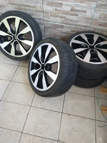 Rodas 17 da marca scorro pneus 205/40/17