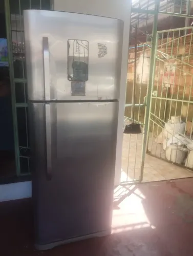 Geladeira Frost Free Grande