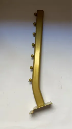 RT Cabideiro Dourado para Loja / Painel