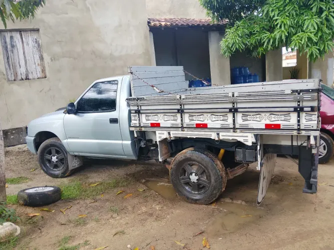 Chevrolet S10 P-up Advantage 2.4 MPFI F.power CS 2011