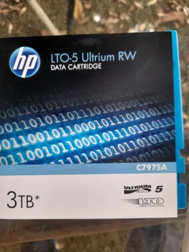  Quero vender Fita magnética cartridge de 3 TB HP LTO 5 ultrium RW  C7975A