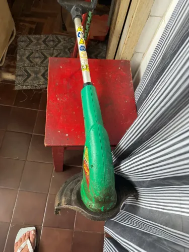 Aparador de grama usado