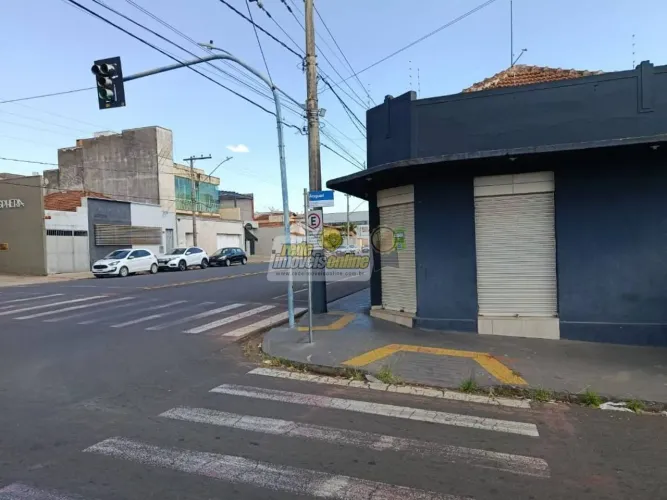 Ponto Comercial de Esquina, 134 m² - aluguel por R$ 5.509/mês - São Benedito - Uberaba/MG