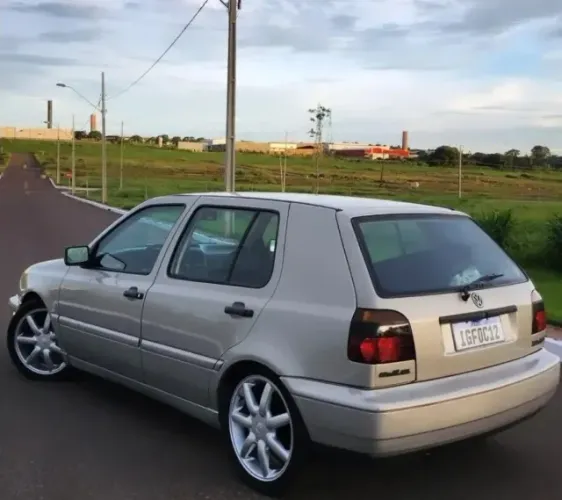 Volkswagen Golf GL 1.8/ 2.0i 4P 1997