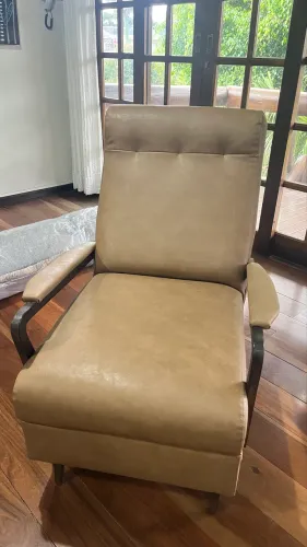 Poltrona reclinável 