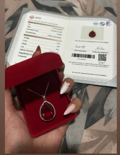 Colar de Ruby