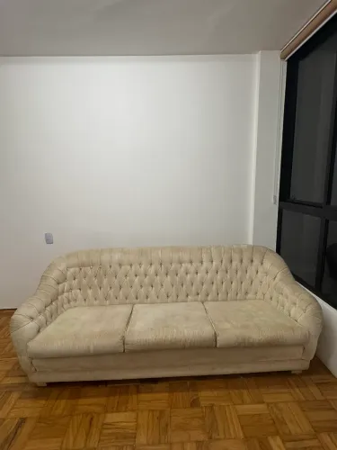 Sofá a venda no bairro da República, vila Buarque 