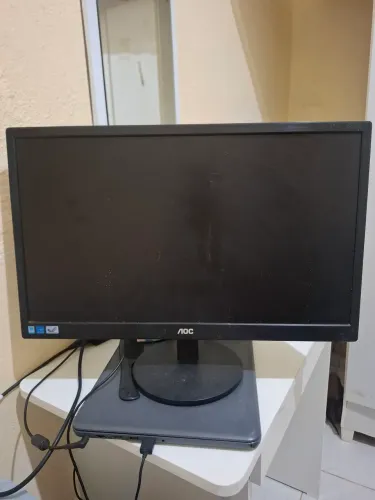 Monitor com defeito ( não está ligando) pra negociar