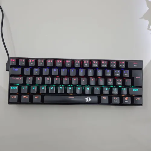 Teclado Gamer Redragon Lakshmi RGB USB