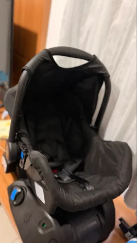 Bebê conforto Galzerano com a base 