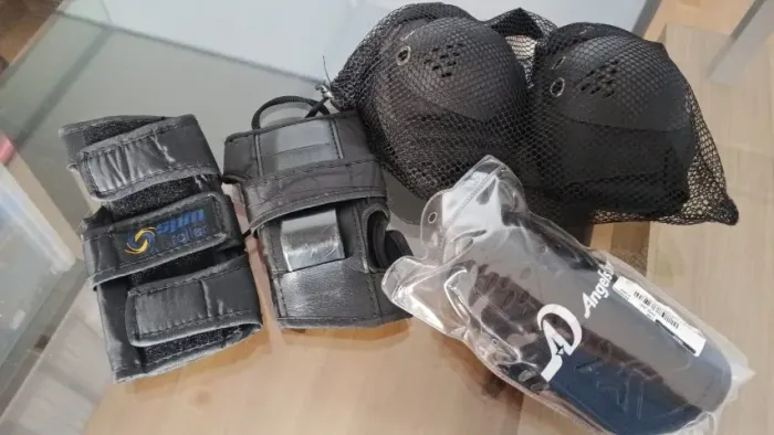 Kit de Proteção para Patins/Skate - Spin Roller  (joelheiras,  protetores de punho)