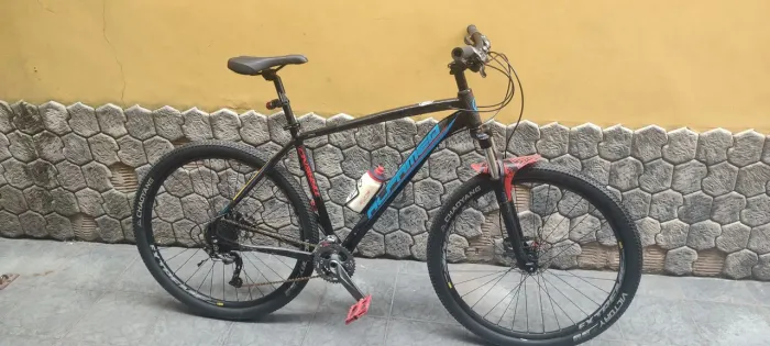 Vendo ou troco Montain bike aro 29 em Bike Speed tamanho 56