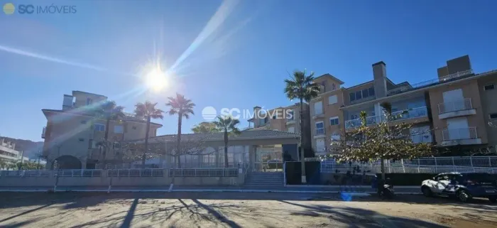 Cobertura 3 dormitórios com terraço e piscina