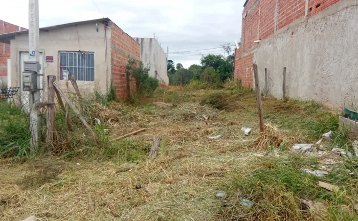 Terreno para assumir. Falta 11 anos 907,00 prestação 