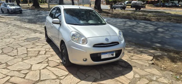 Nissan March S 1.0 16V Flex Fuel 5P 2014