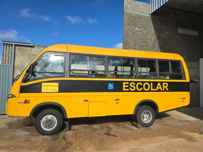 Microônibus volare 2012/ 2013