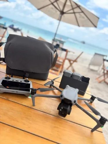 DJI Air 3 Fly More + 5 Baterias (2 quase novas)