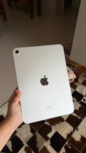 iPad 10, 64gb com apple pencil C e teclado 360°