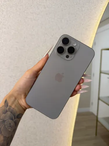 iPhone 16 Pro Max Titânio Natural
