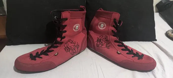Tênis Urban Boards Aquiles Priester vermelho 44 AUTOGRAFADO