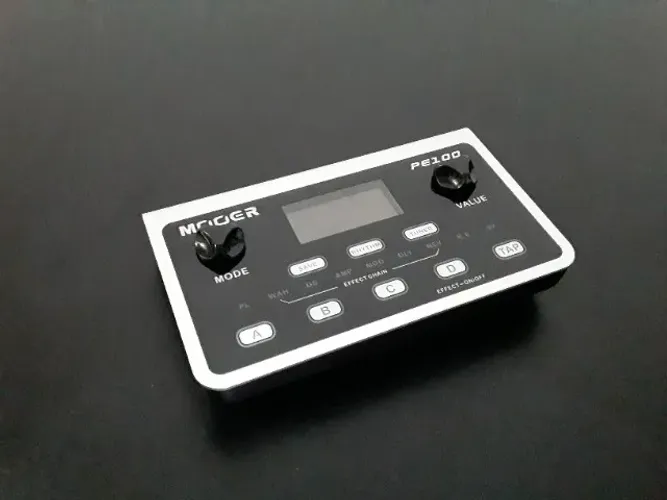 Multiefeitos guitarra Mooer PE100