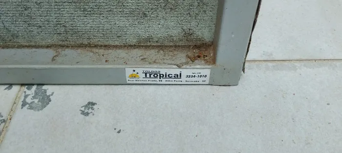 Estrutura de ferro para toldo