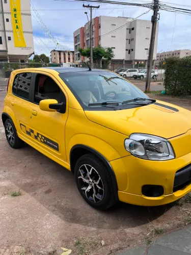 Fiat Uno Sporting 1.4 EVO Fire Flex 8V 4P 2012