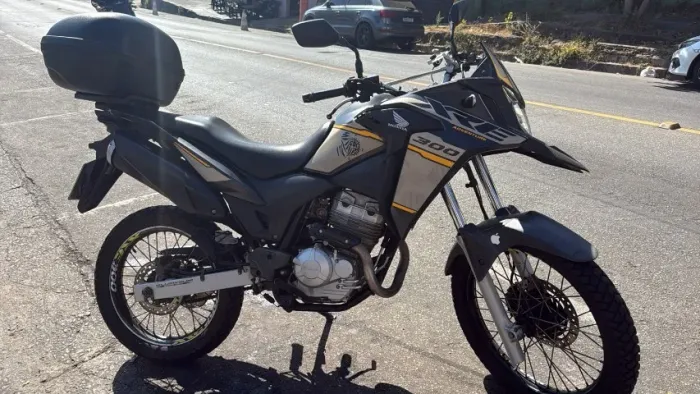HONDA XRE 300 2023 AC TROCA