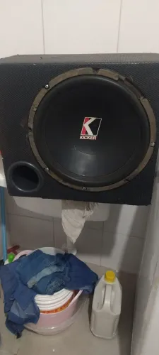 Vendo uma caixa de som de 12 polegadas mono