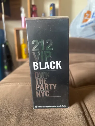 Perfume 212 VIP Black 100 ML