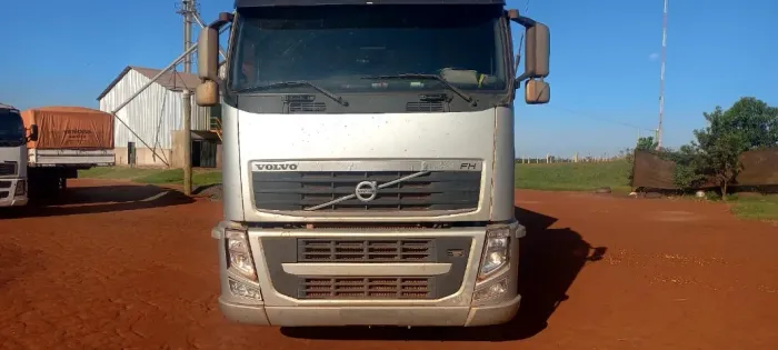 VOLVO FH 440 6X2 TRUCADO AUTOMÁTICO 2010 PRATA