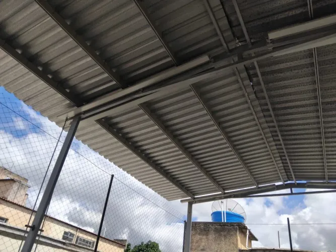 Telhado metálico com estrutura de alumínio $200reais M2 instalado 