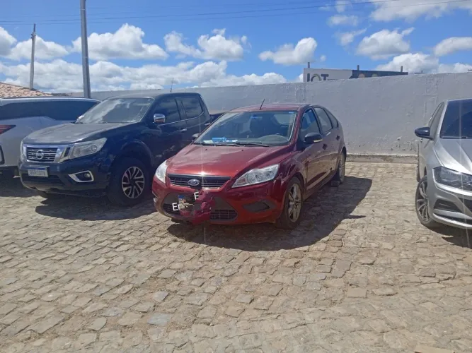 Ford Focus 1.6 S/se/se Plus Flex 8v/16v 5P 2010