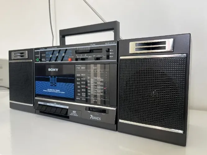 Rádio Gravador anos 80 Sony Cfs3000S