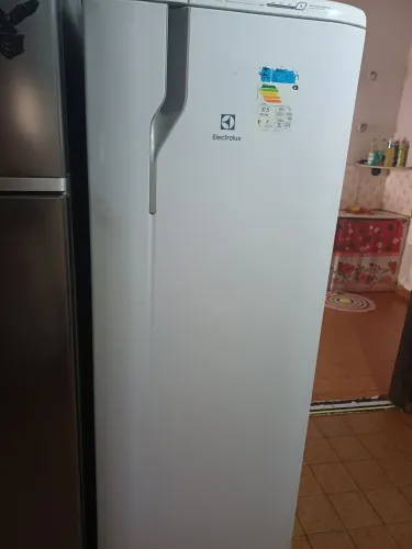 Geladeira eletroluz frofri